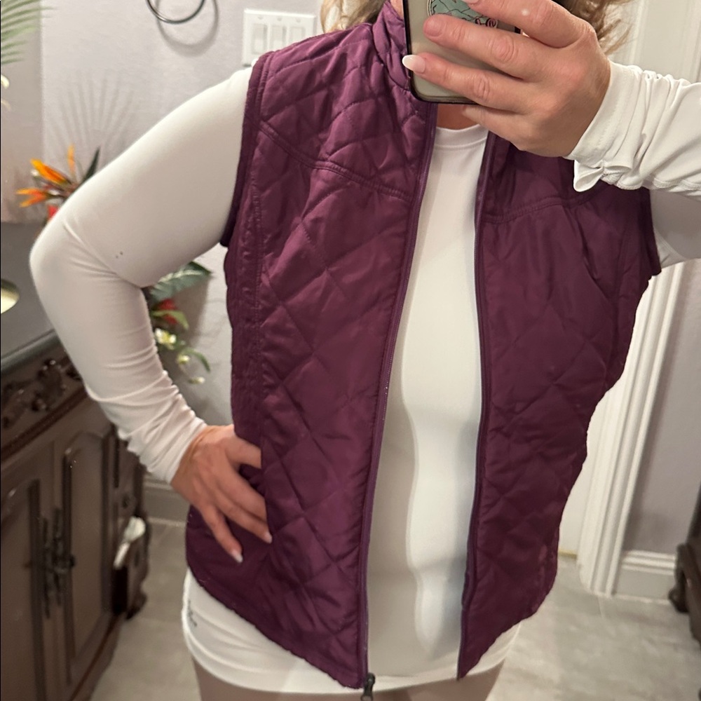 Relativity Women's puffer Vest in Rich Purple EUC Sz L